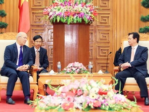 ນາຍົກລັດຖະມົນຕີ Nguyen Tan Dung ຕ້ອນຮັບຄະນະຜູ້ແທນຝລັ່ງ